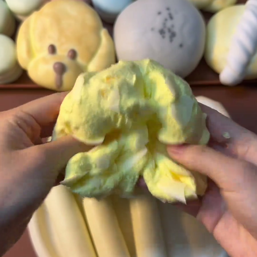 Striped Bun Squishy — texture detail from the product video